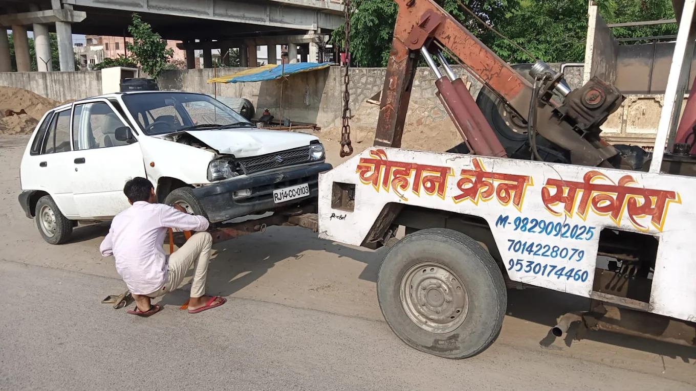 Accident recovery team at work in Rajasthan